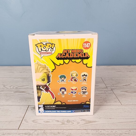 Flocked Hawks Funko POP Figure MHA #1147 Limited Edition Rare & Exclusive - Picture 4 of 7
